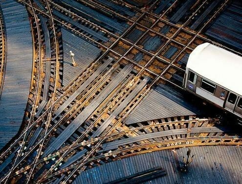 getting around Chicago - navigating chicago - chicago CTA train