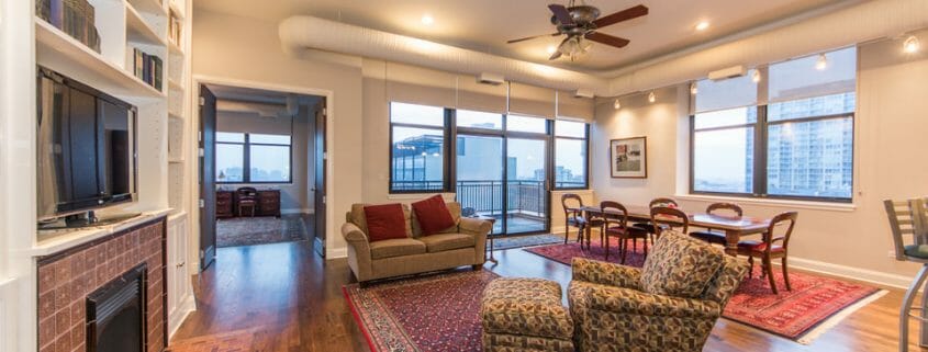 Printers Row Penthouse With Chicago Views - Living