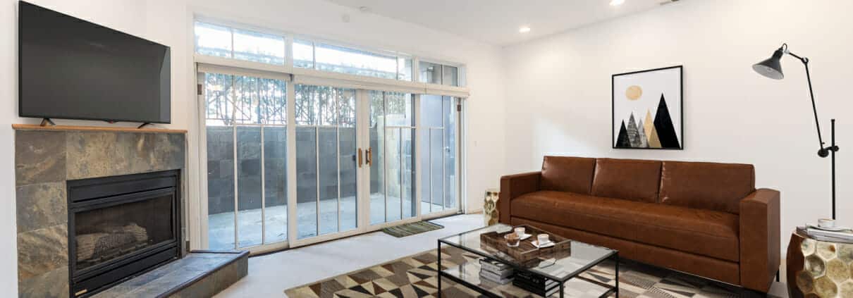 1639 North Oakley Avenue, Unit D1, Chicago, IL 60647 - Lower Level Living Area
