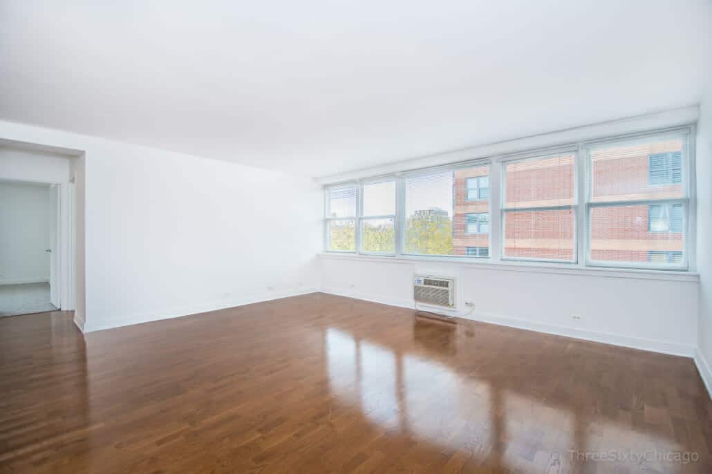 2300 N Commonwealth Ave., Unit 5B - Sunny Lincoln Park Condo