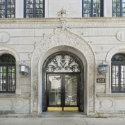 Classic entry to 415 W Aldine Ave, 13B, Chicago IL 60657 - Classic East Lakeview Condo